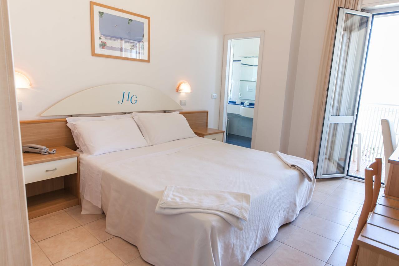 Hotel Gabbiano กัตตอลิกา ภายนอก รูปภาพ
