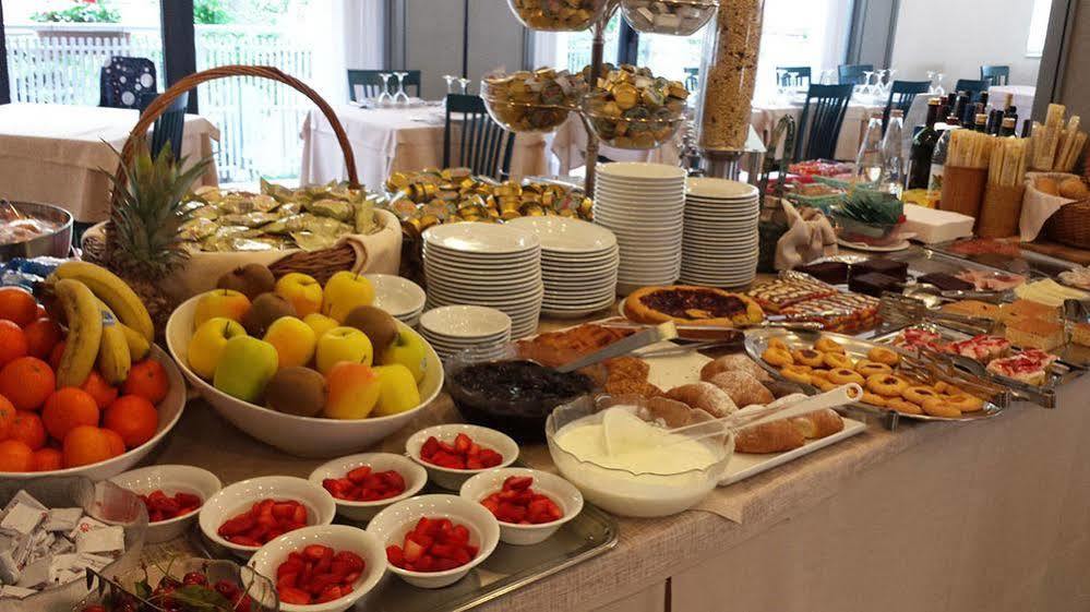 Hotel Gabbiano กัตตอลิกา ภายนอก รูปภาพ